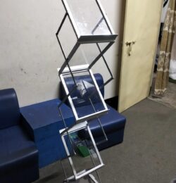 Zick Zick Stand / Bosiur Stand